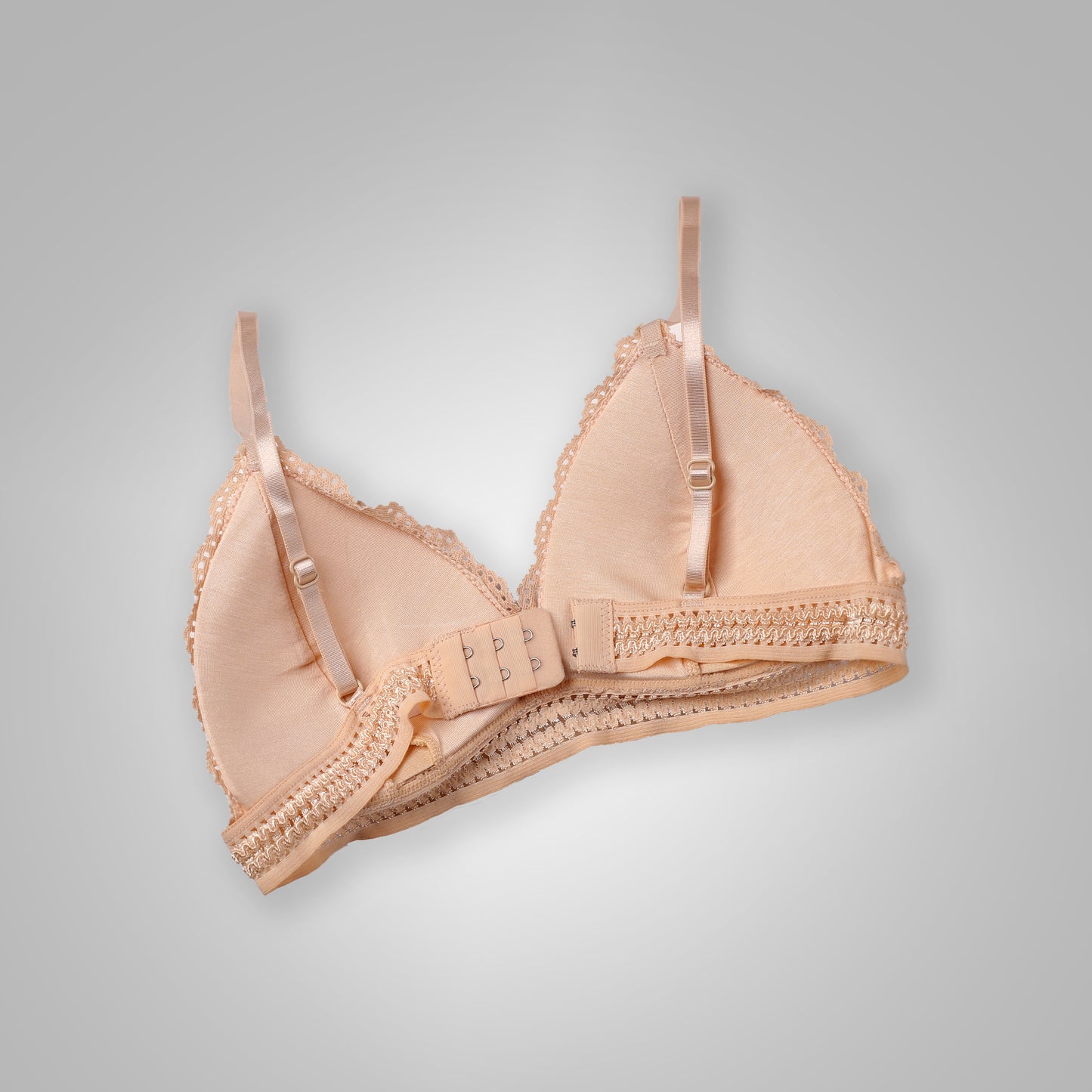 Lace Elegance Wireless Bralette – Soft Padded, 2 Hooks & 3 Closure Points